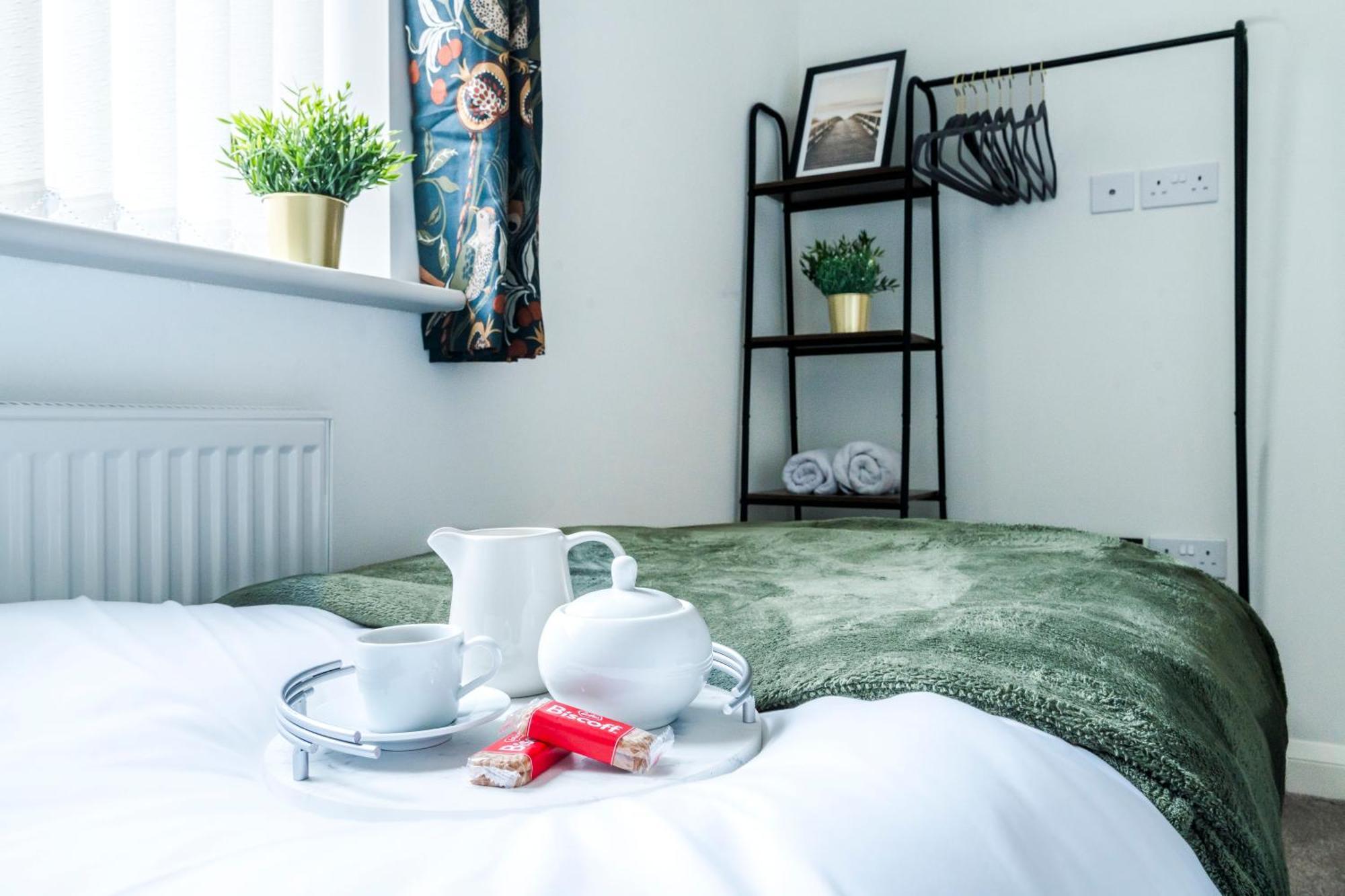 Pet Friendly With A Hot Tub Holiday home Hednesford